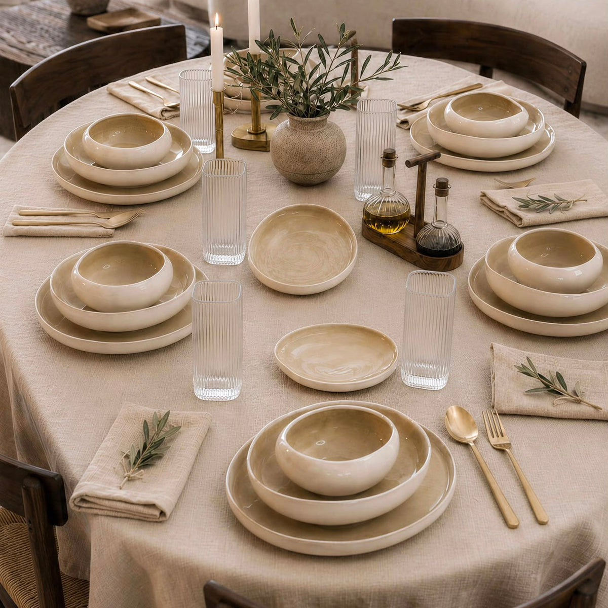 Hoe style je je eettafel? 10 ideeën voor een rustige en luxe uitstraling
