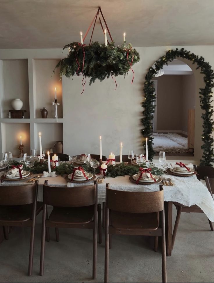 Kerstdiner voor 6, 8, 10 of 12 personen: hoeveel servies, bestek en glazen heb je nodig?